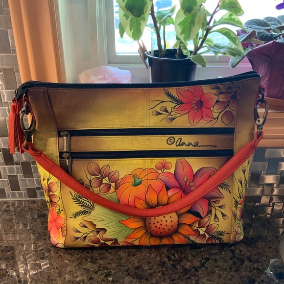 ANNA BY ANUSHKA - HAND PAINTED HANDBAG - NWOT - Picture 2 of 8